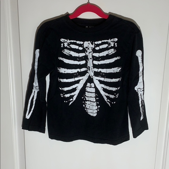 Place T Shirt black and white shirt. Size S - Picture 1 of 4